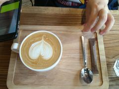 -Common Table · Brunch & Coffee