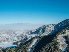 -丝绸之路山地度假区滑雪场