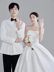 -樱花婚纱摄影