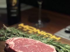-MONICH牛排融合餐厅(和义大道购物中心店)