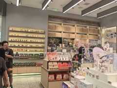 -泡泡玛特POPMART(杭州乐堤港店)