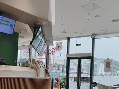-奈雪的茶(优特汇店)