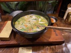 -银米·云南传统过桥米线(双廊黑金冠店)