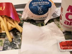 -麦当劳(宝山大厦店)