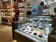 面包甜点陈列柜-GODIVA(万象城店)