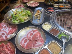 -韩烧牛中牛·甄选黑牛烤肉(黑金店)