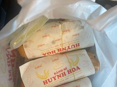 -Bánh Mì Huynh Hoa