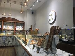 面包甜点陈列柜-WHEAT&BAKER-麥(凯德来福士店)