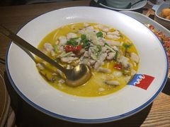 QQ酸汤鱼-蜜桃餐厅·伴山(湖滨商业街店)