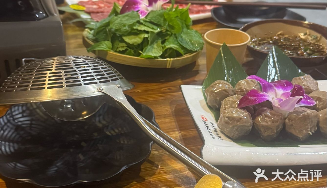 👍🏻深受好评！这家云南牛肉火锅真好吃！！