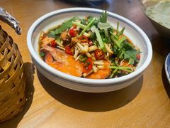 包整迷踪虾-包整·丝娃娃(一览甲秀楼风景店)