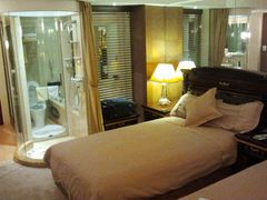 2011-10-08-芜湖白金汉爵大酒店