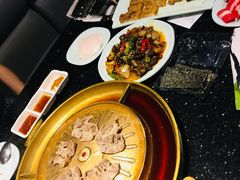 -猪啊牛呀羊啊铜盘烤肉(正大广场店)