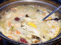 -千岛蚝高压锅生蚝·人参火锅(白云万达店)