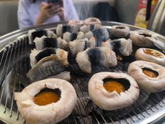 -围炉肉舍•炭烤活鳗•丹东海鲜烤肉(步行街店)