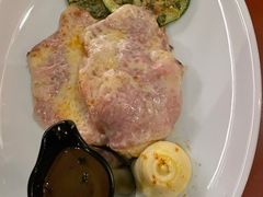 -卡佩罗意大利餐厅及酒吧Al Cappello Trattoria