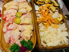 -野·大山里野生菌石锅土鸡(益田假日店)