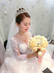 -LOVINA洛维娜婚纱礼服