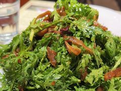 凤尾鱼拌茼蒿叶-老厨家(友谊路总店)