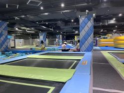 -反弹蹦床公园·亲子乐园·团建·派对(青岛融创茂店)