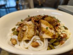 -牛八宝桂林米粉(八里庄店)