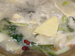 -颜氏双江清水鱼一养身火锅(磁器口店)