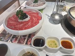 -洪氏嗨捞·广东猪肚鸡·椰子鸡火锅(西咸万象城店)