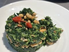 松子马兰头-晓淮山·扬州早茶·淮扬菜(龙阳广场店)