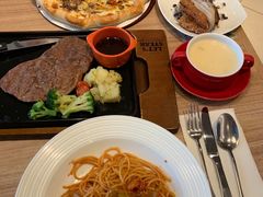 -必胜客(WOW中心城店)