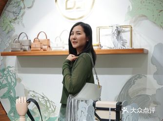 北京探店|近期逛国贸爱上的国货包包ZESH