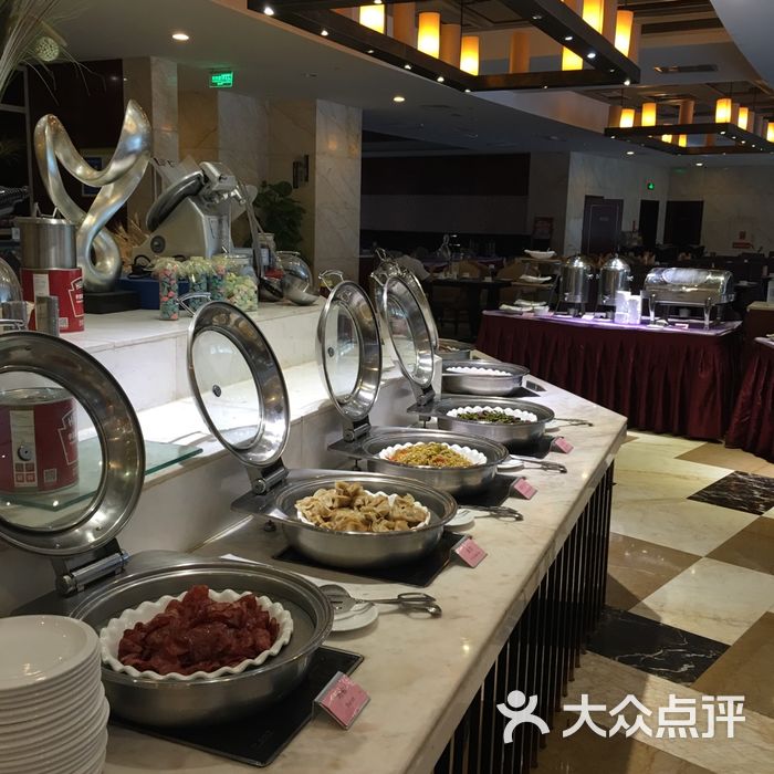 三鼎华悦自助餐