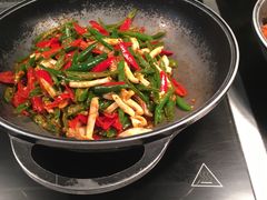 尖椒炒鱿鱼-威珀斯酒店·珀萃美食餐厅