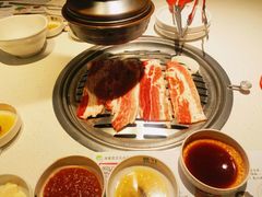 满心尝五花肉-本家韩国烤肉(青岛万象城店)