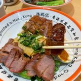 随便进的 次次经过都看到好多人在排队买斩料！