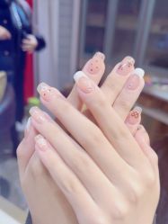 -桃色美甲沙龙