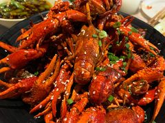 -巴厘龙虾·榜首油焖大虾(音乐学院·沿江酒馆店)