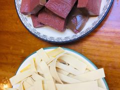 -曹丞相·地锅鸡·地锅鱼(武林店)