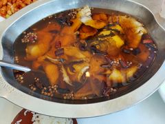 -鑫巴蜀小镇 · 水煮鱼专研店(玉桥店)
