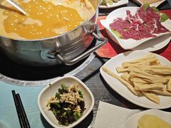 -四季喧黔味豆米火锅(万达广场店)