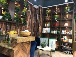 -PE SALON