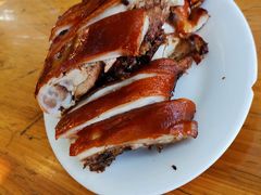 -黄记四更烤乳猪店