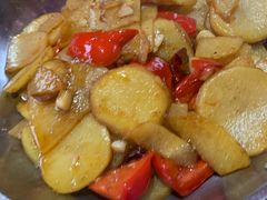 干锅土豆片-鱼乐岛餐厅·户外花园主题餐厅