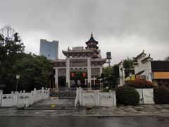 -绳金塔