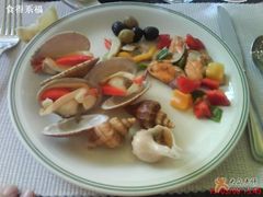 白灼花螺、青口和花甲王-广州花园酒店-凌璇阁360度高空海鲜自助餐CAROUSEL