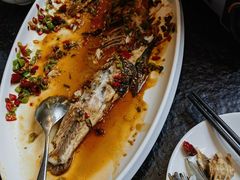 -鱼鲜饭香·招牌汽锅剁椒鱼头王