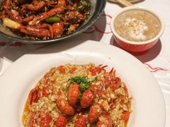 -肥肥虾庄·金牌油焖大虾(汉街SKP店)