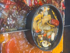 -老牌坊云南鱼豆花火锅(哈西万达店)