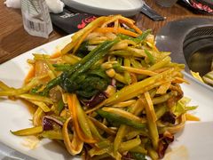 -万里闯关东铁锅炖菜馆(高新旗舰店)