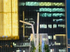 -黄金时代游泳健身云畔会所(绿地中心双子塔店)