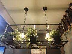 -愉肴麻辣香锅(中山路店)